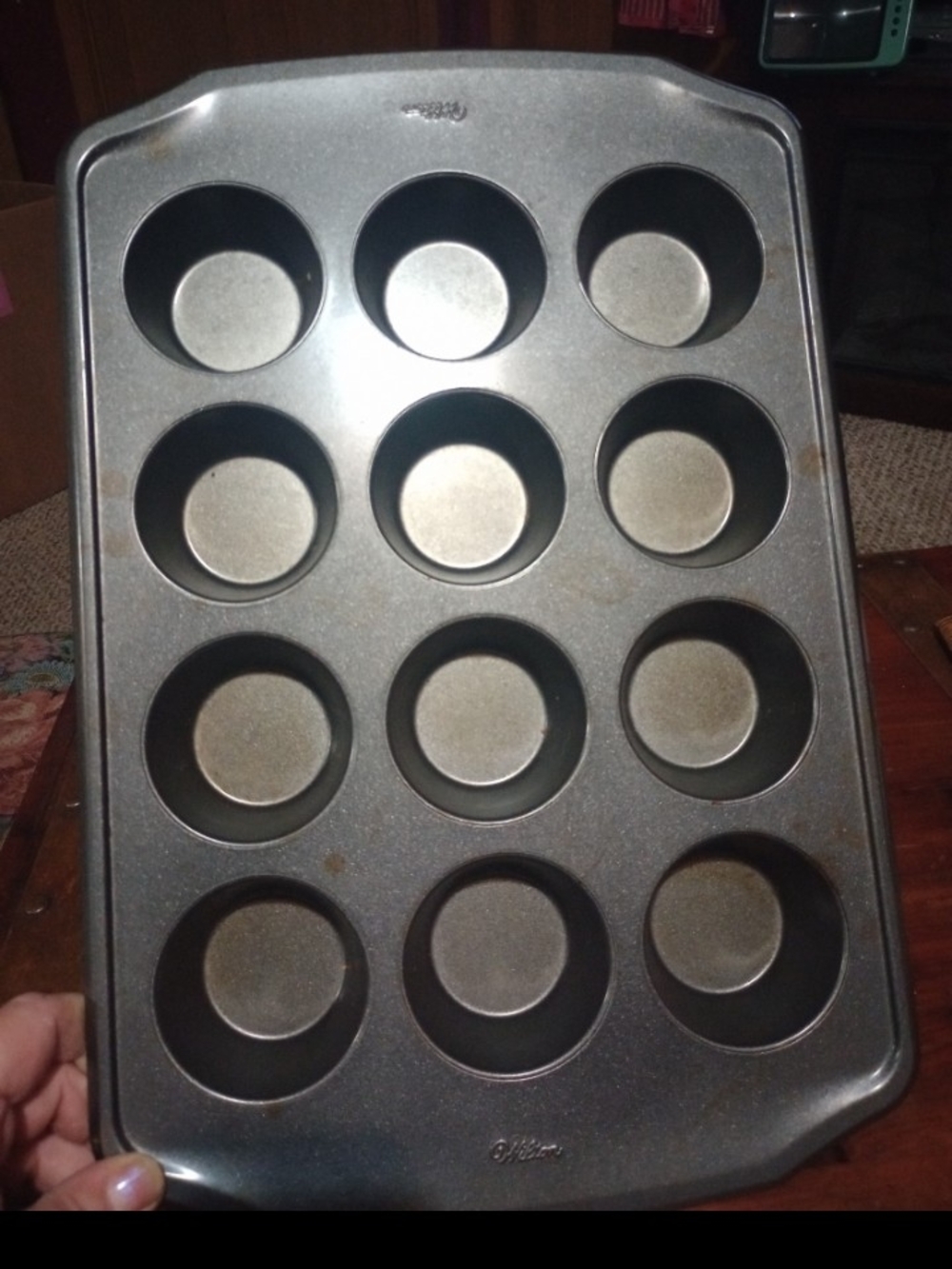 Wilton Nonstick 12-Cup Muffin Pan in Metallic Gray